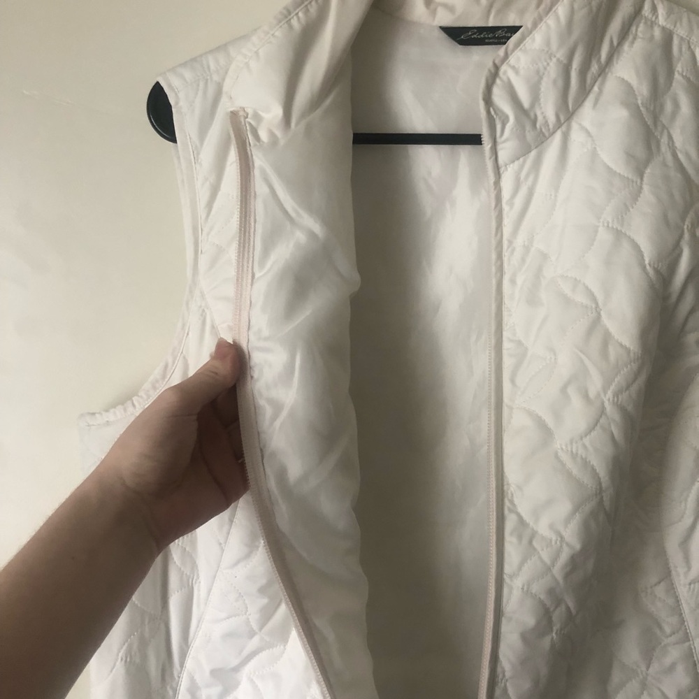 Eddie Bauer White Stylish Puffer Vest - Picture 4 of 8